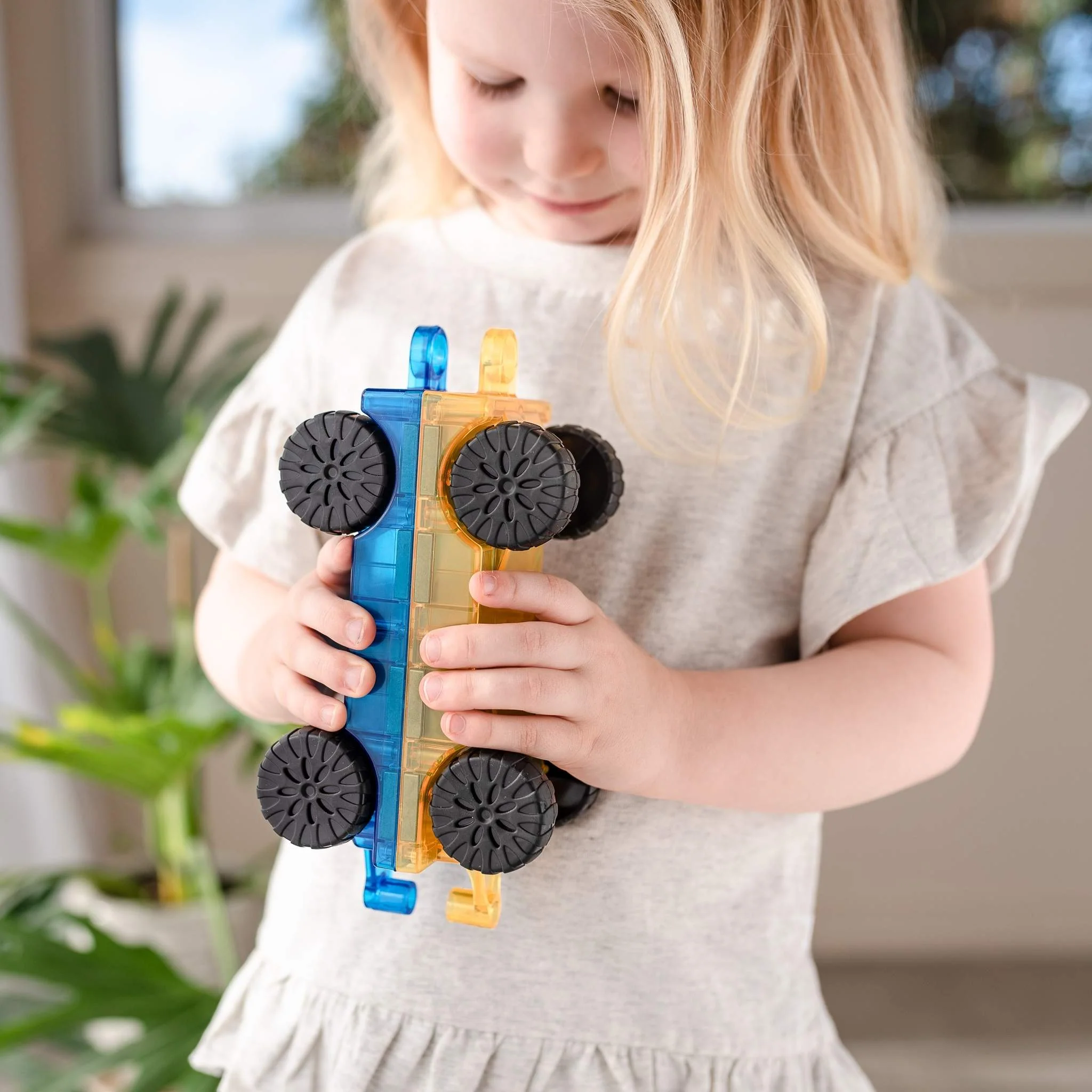 Connetix Magnetic Tiles 2 Piece Rainbow Car Pack - Image 6